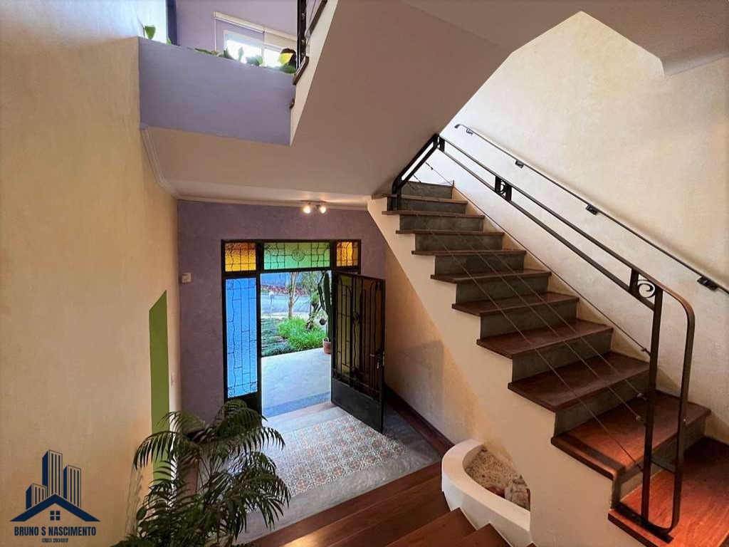 Casa à venda com 5 quartos, 3 suítes, 6 vagas e 370m² no Terras do Madeira, Carapicuíba (SP) — foto 10 de 30