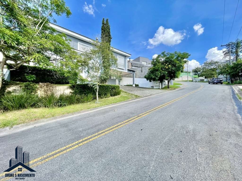 Casa à venda com 4 quartos, 4 suítes, 6 vagas e 311m² no Golf Gardens, Carapicuíba (SP) — foto 4 de 30