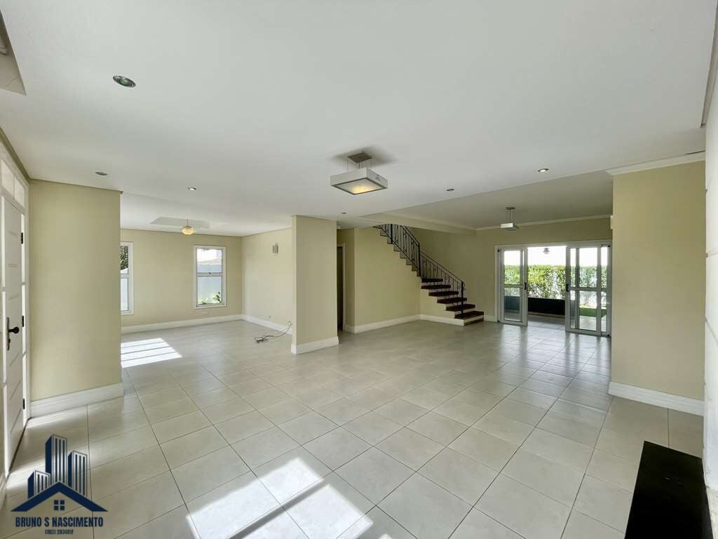 Casa à venda com 4 quartos, 4 suítes, 6 vagas e 311m² no Golf Gardens, Carapicuíba (SP) — foto 10 de 30