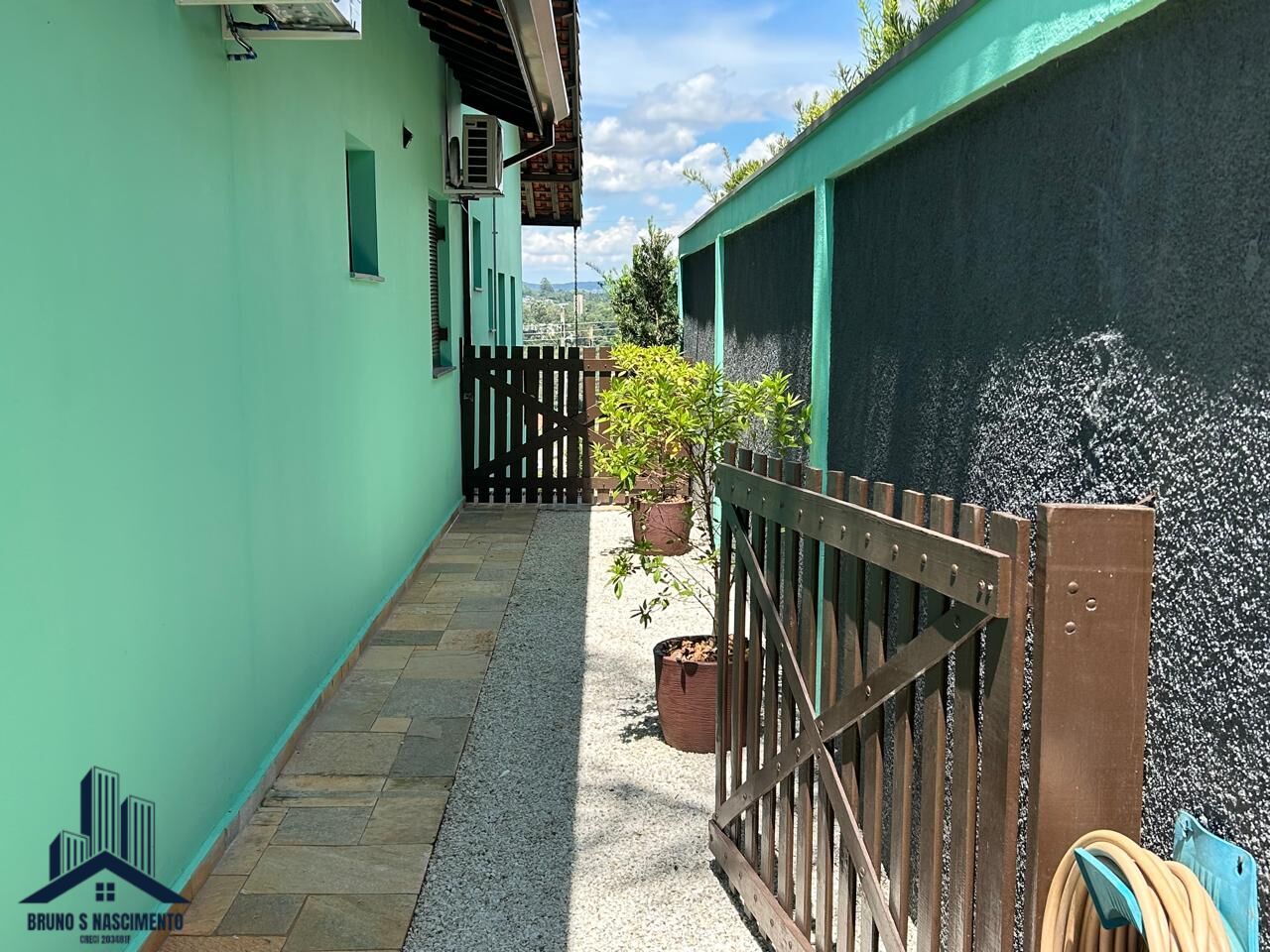 Casa para alugar com 3 quartos, 3 suítes, 6 vagas e 330m² no Parque Dom Henrique, Cotia (SP) — foto 6 de 30
