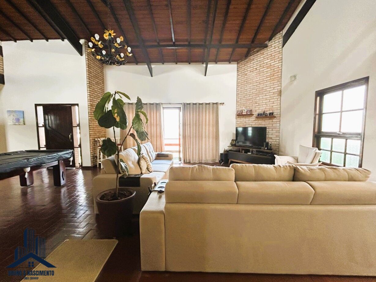 Casa para alugar com 3 quartos, 3 suítes, 6 vagas e 330m² no Parque Dom Henrique, Cotia (SP) — foto 16 de 30