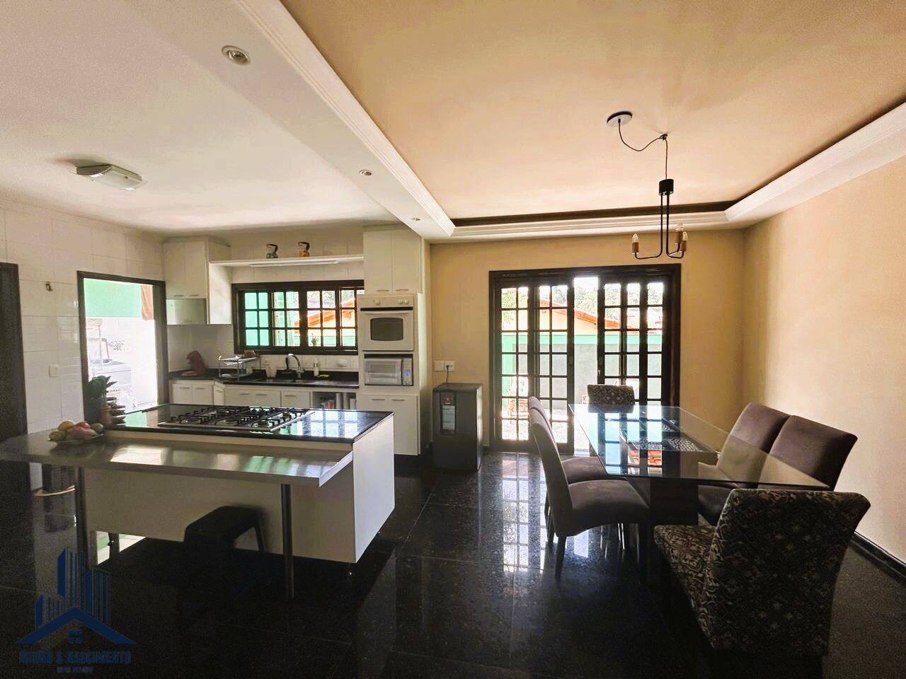 Casa para alugar com 3 quartos, 3 suítes, 6 vagas e 330m² no Parque Dom Henrique, Cotia (SP) — foto 12 de 30