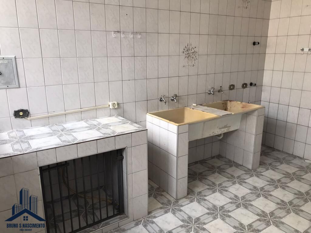 Casa à venda com 4 quartos, 1 suíte, 2 vagas e 205m² no Jardim Leonor, Cotia (SP) — foto 9 de 30