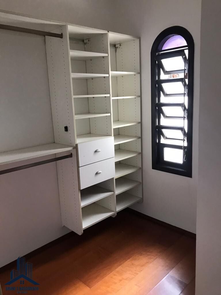 Casa à venda com 4 quartos, 1 suíte, 2 vagas e 205m² no Jardim Leonor, Cotia (SP) — foto 13 de 30
