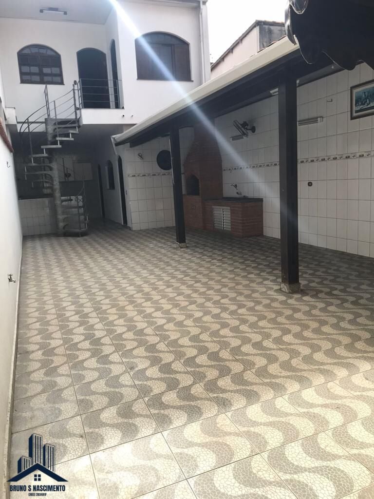 Casa à venda com 4 quartos, 1 suíte, 2 vagas e 205m² no Jardim Leonor, Cotia (SP) — foto 7 de 30