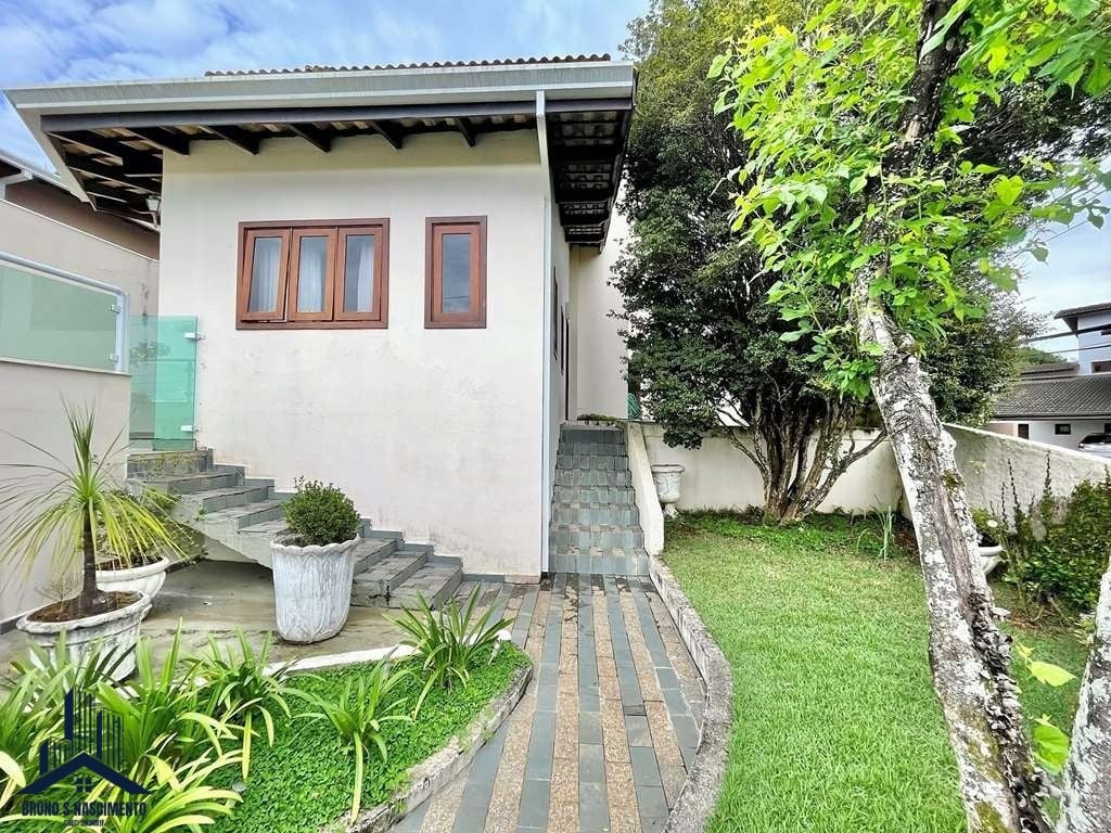 Casa à venda com 4 quartos, 2 suítes, 8 vagas e 356m² no Terras do Madeira, Carapicuíba (SP) — foto 7 de 30