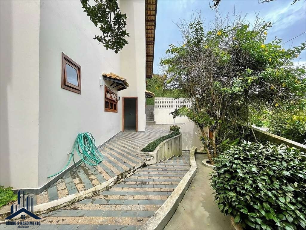 Casa à venda com 4 quartos, 2 suítes, 8 vagas e 356m² no Terras do Madeira, Carapicuíba (SP) — foto 9 de 30