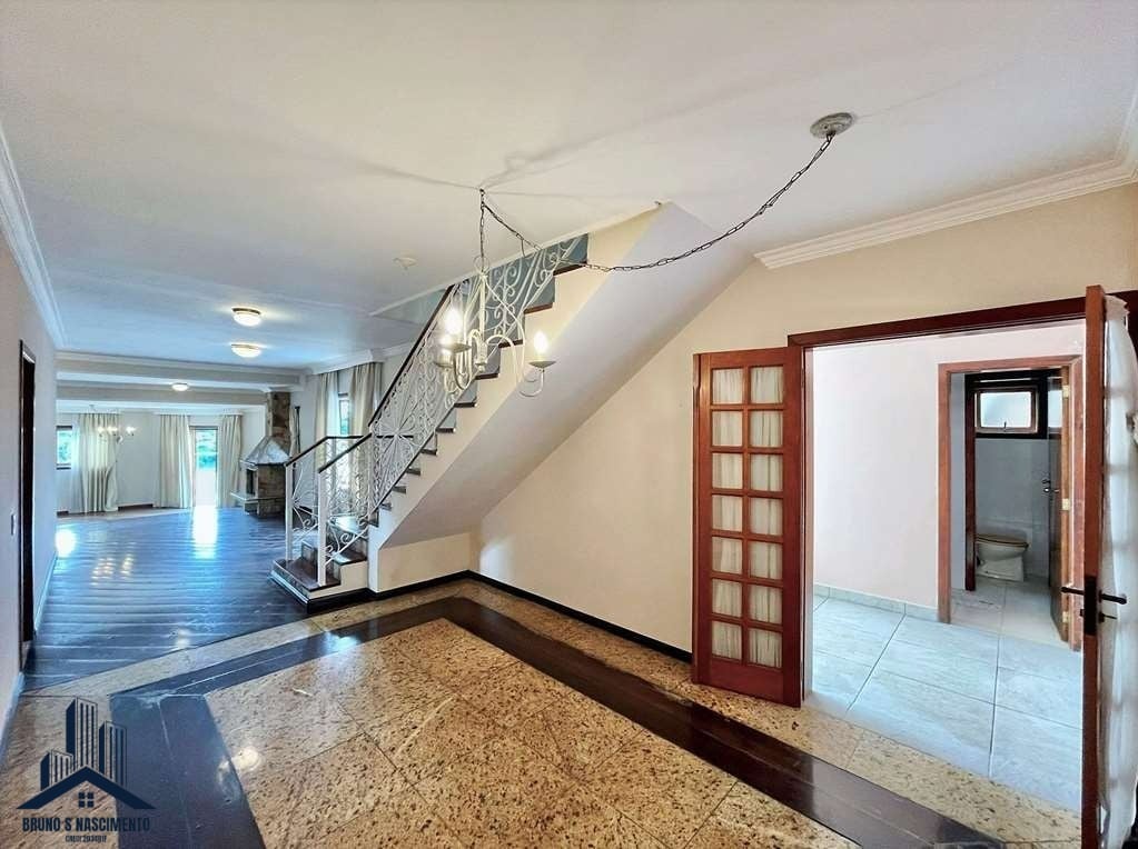 Casa à venda com 4 quartos, 2 suítes, 8 vagas e 356m² no Terras do Madeira, Carapicuíba (SP) — foto 19 de 30