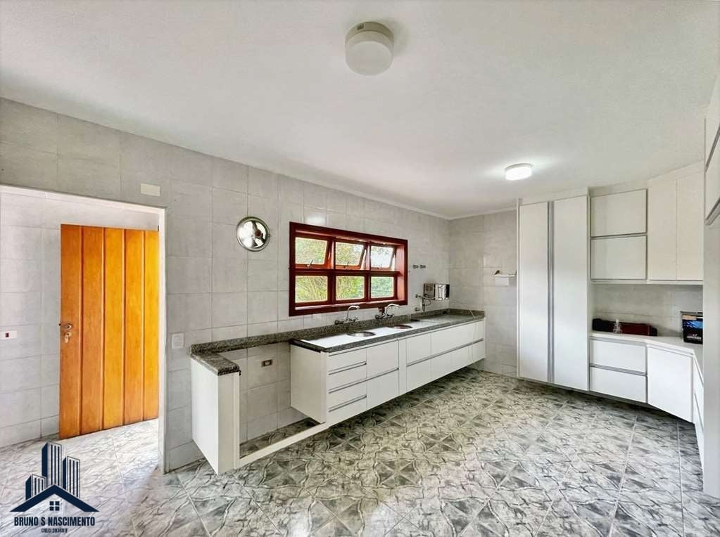 Casa à venda com 4 quartos, 2 suítes, 8 vagas e 356m² no Terras do Madeira, Carapicuíba (SP) — foto 21 de 30