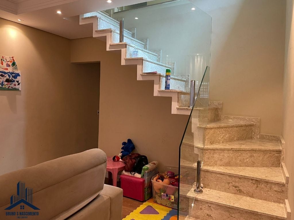 Casa à venda com 3 quartos, 1 suíte, 4 vagas e 77m² no Vila Terezinha, Carapicuíba (SP) — foto 4 de 19