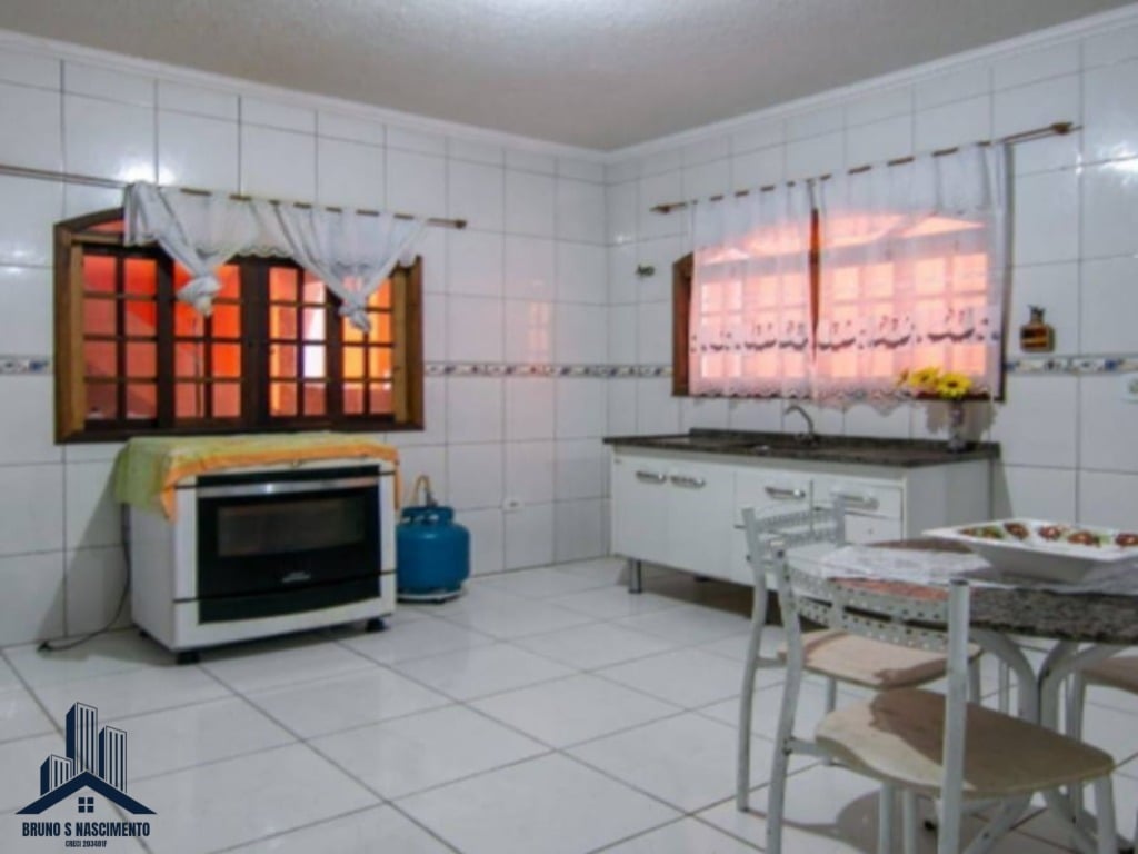 Casa à venda com 3 quartos, 1 suíte, 2 vagas e 350m² no Jardim Araruama, Cotia (SP) — foto 17 de 30
