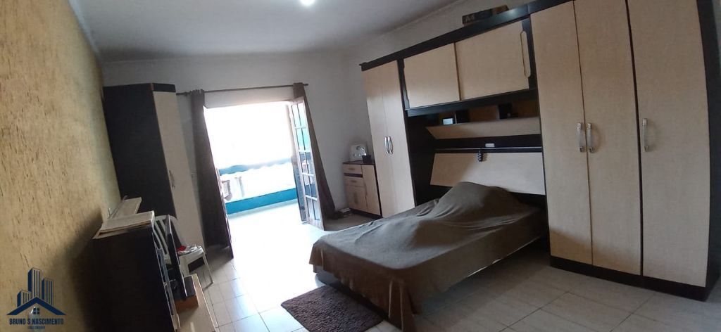 Casa à venda com 4 quartos, 1 suíte, 6 vagas e 197m² no Santa Maria, Osasco (SP) — foto 15 de 17