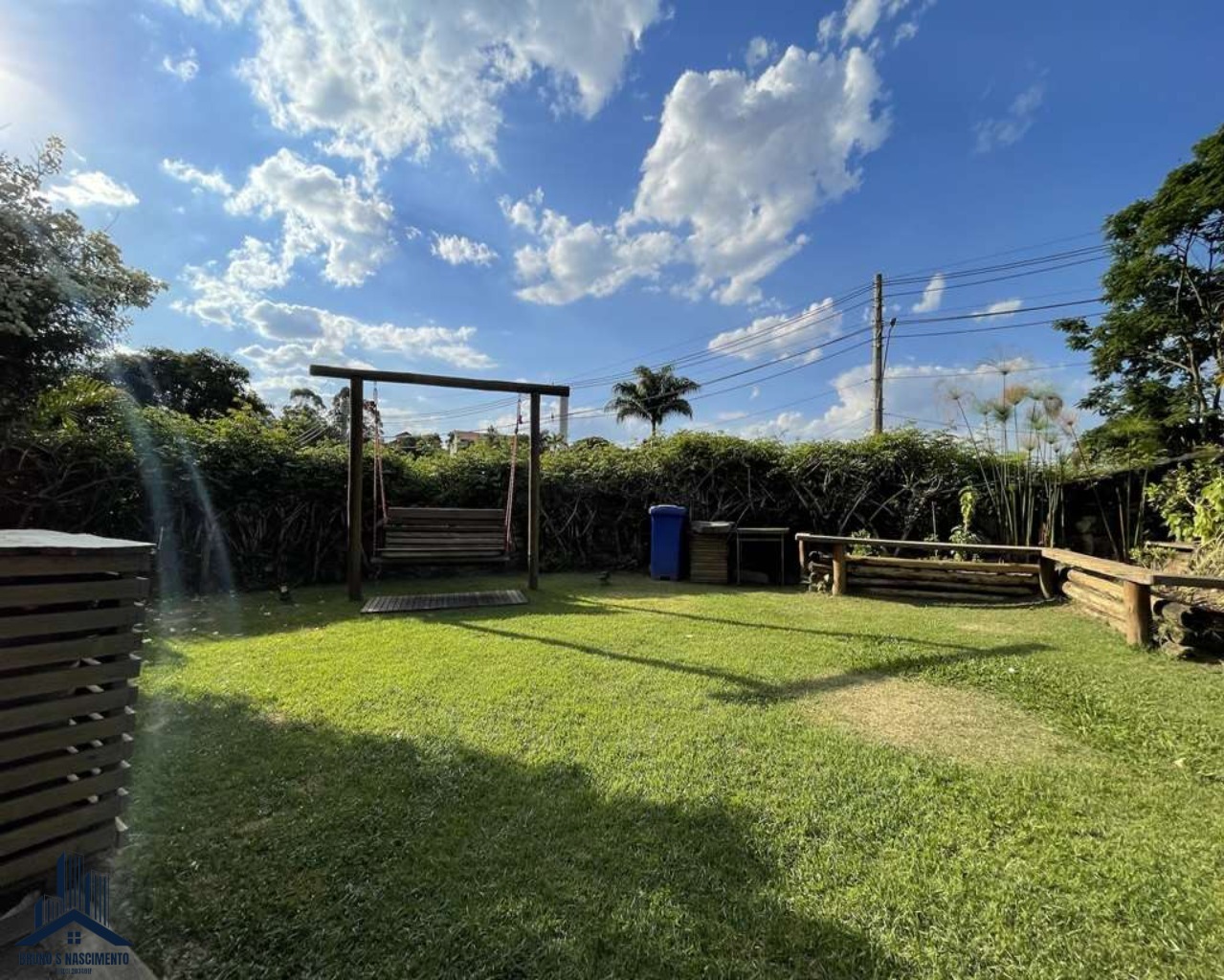 Casa à venda com 4 quartos, 1 suíte, 10 vagas e 220m² no FAZENDINHA, Carapicuíba (SP) — foto 27 de 30