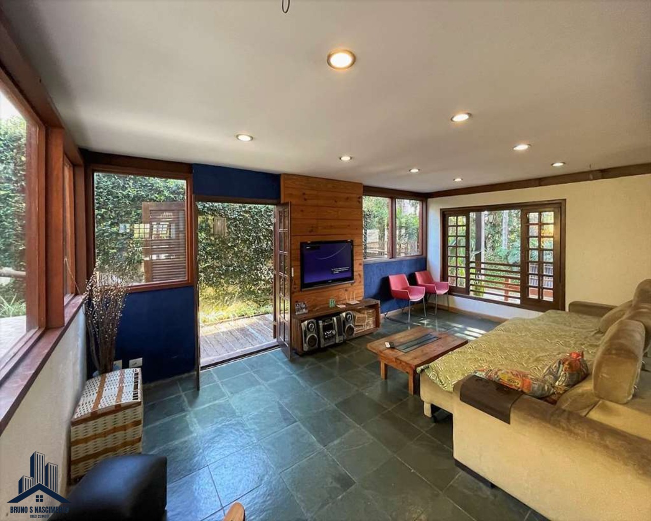 Casa à venda com 4 quartos, 1 suíte, 10 vagas e 220m² no FAZENDINHA, Carapicuíba (SP) — foto 14 de 30