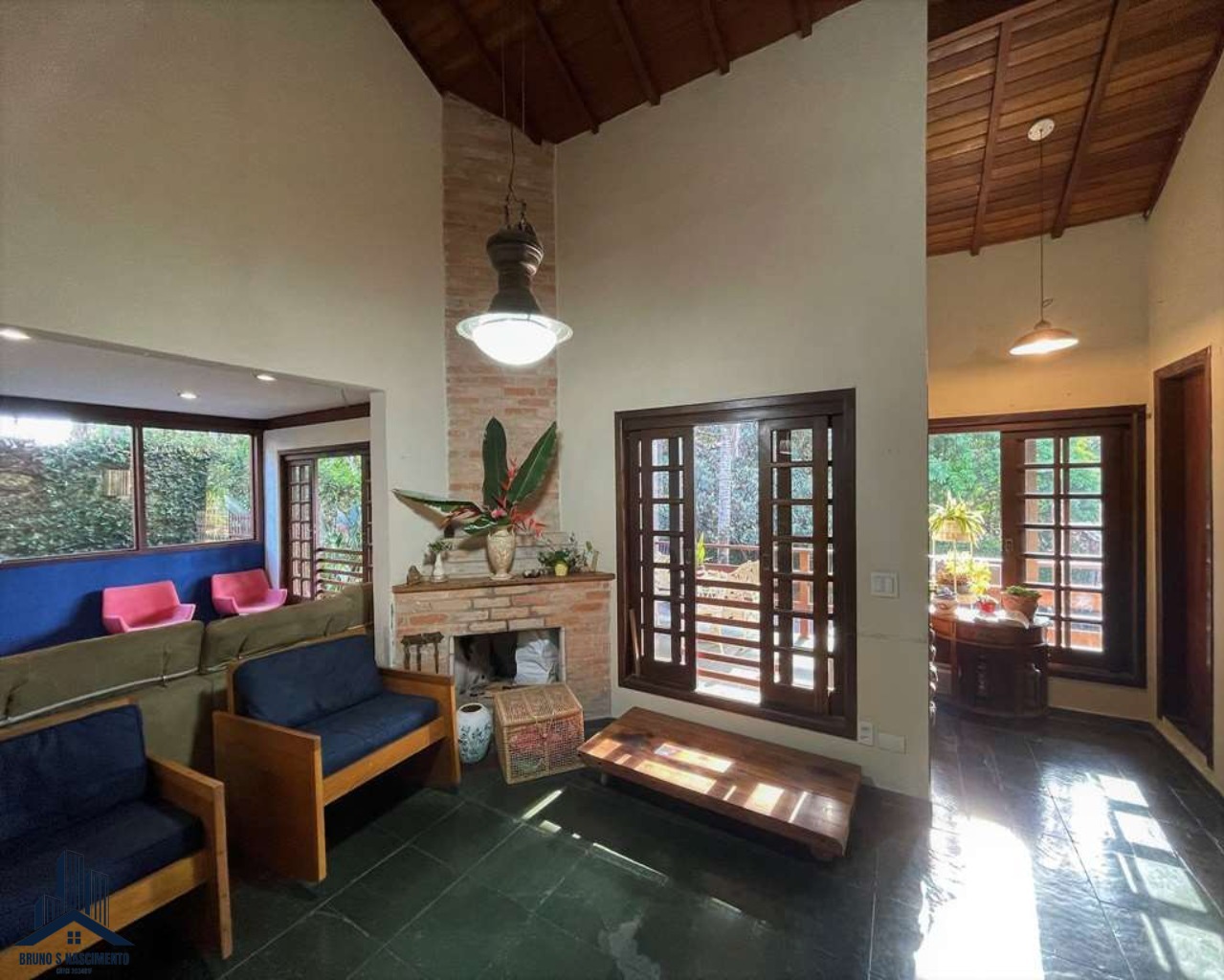 Casa à venda com 4 quartos, 1 suíte, 10 vagas e 220m² no FAZENDINHA, Carapicuíba (SP) — foto 13 de 30