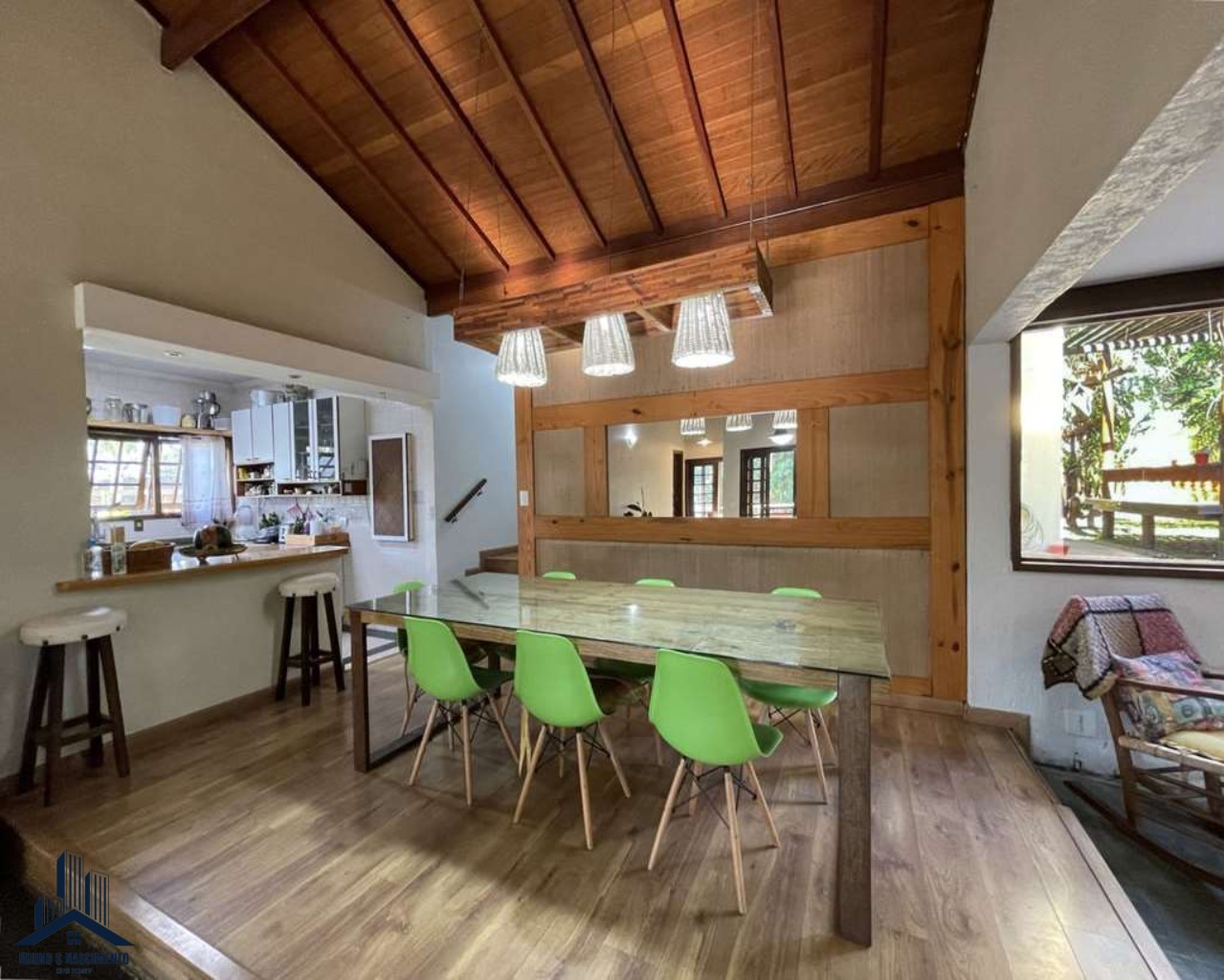 Casa à venda com 4 quartos, 1 suíte, 10 vagas e 220m² no FAZENDINHA, Carapicuíba (SP) — foto 12 de 30