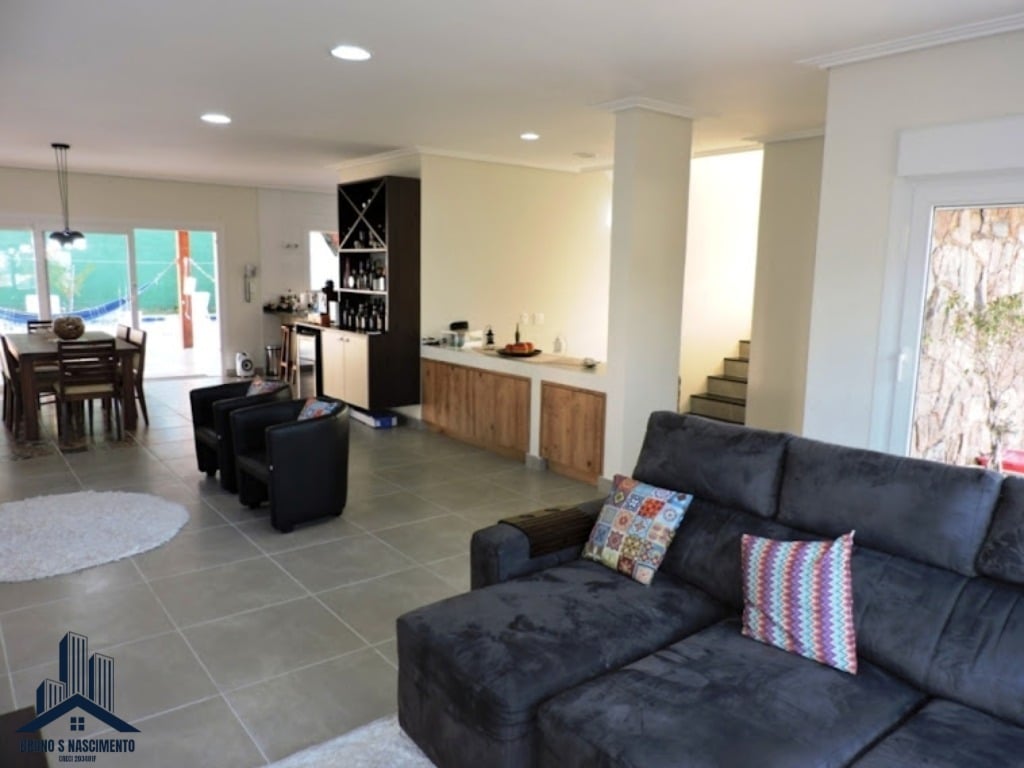 Casa à venda com 3 quartos, 3 suítes, 6 vagas e 373m² no Chácaras São Carlos, Cotia (SP) — foto 9 de 30