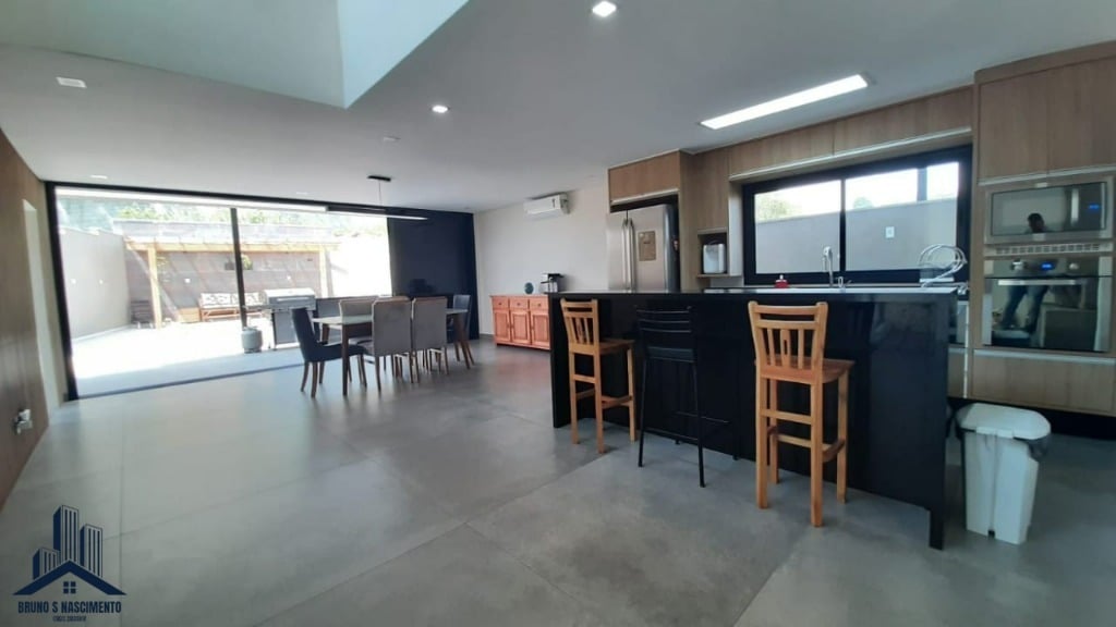 Casa à venda com 3 quartos, 3 suítes, 6 vagas e 257m² no Residencial dos Lagos, Cotia (SP) — foto 12 de 30