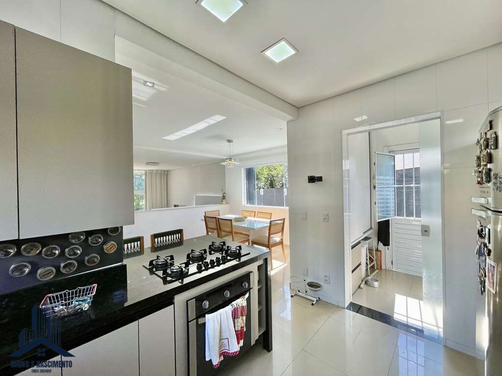 Casa à venda com 3 quartos, 1 suíte, 2 vagas e 171m² no Pitas, Cotia (SP) — foto 14 de 30