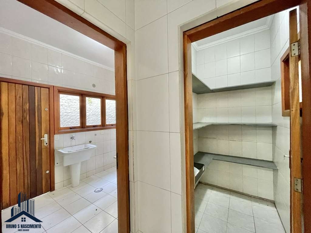 Casa à venda com 5 quartos, 2 suítes, 6 vagas e 311m² no Aldeia da Fazendinha, Carapicuíba (SP) — foto 16 de 30
