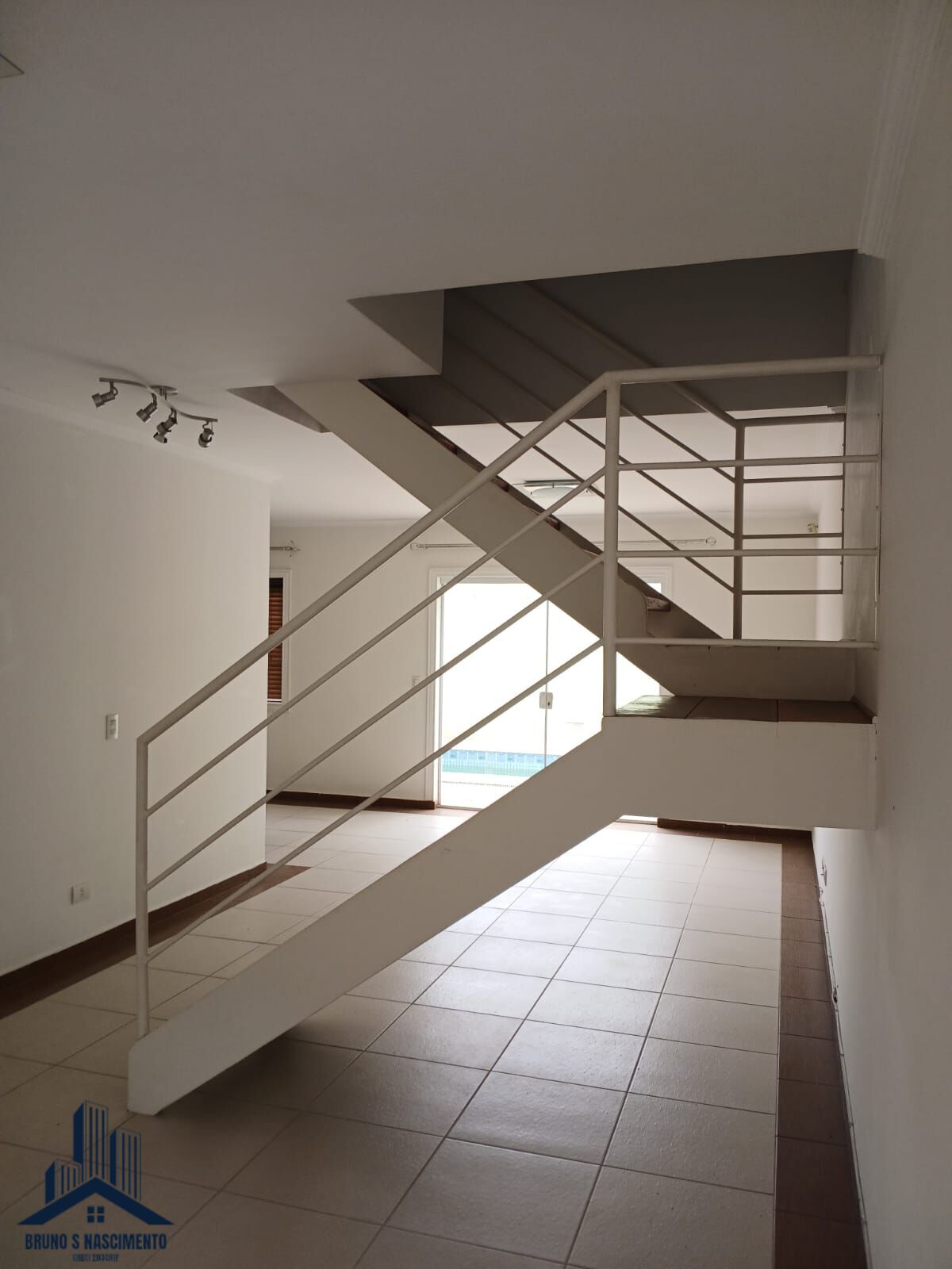 Casa à venda com 3 quartos, 1 suíte, 4 vagas e 150m² no Jardim Rebelato, Cotia (SP) — foto 9 de 27