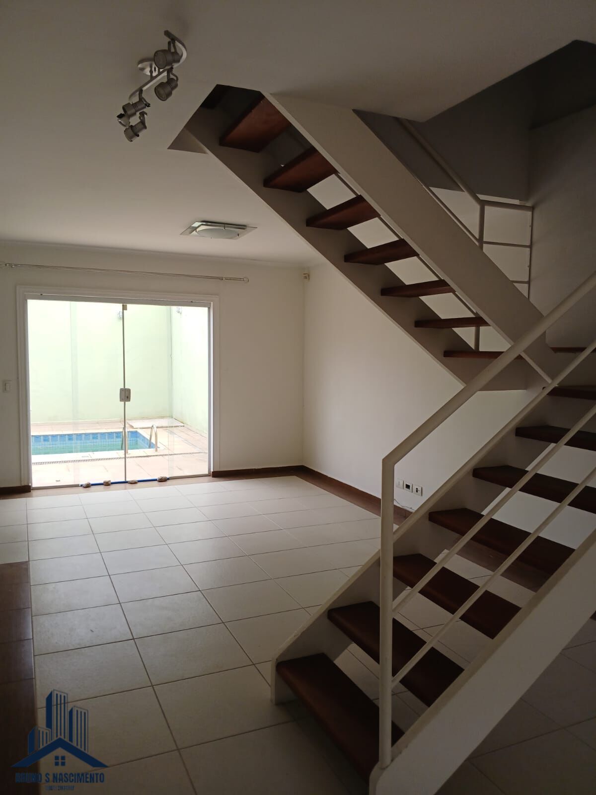 Casa à venda com 3 quartos, 1 suíte, 4 vagas e 150m² no Jardim Rebelato, Cotia (SP) — foto 6 de 27