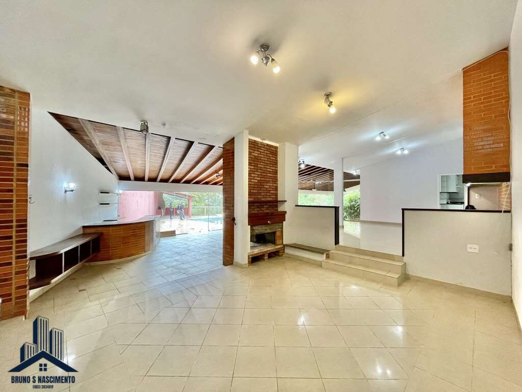 Casa à venda com 4 quartos, 1 suíte, 6 vagas e 409m² no Chácara São João, Carapicuíba (SP) — foto 20 de 30
