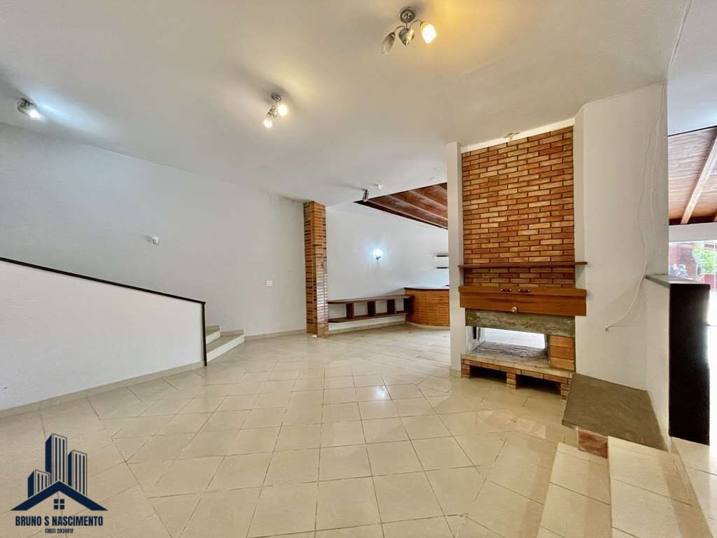 Casa à venda com 4 quartos, 1 suíte, 6 vagas e 409m² no Chácara São João, Carapicuíba (SP) — foto 19 de 30