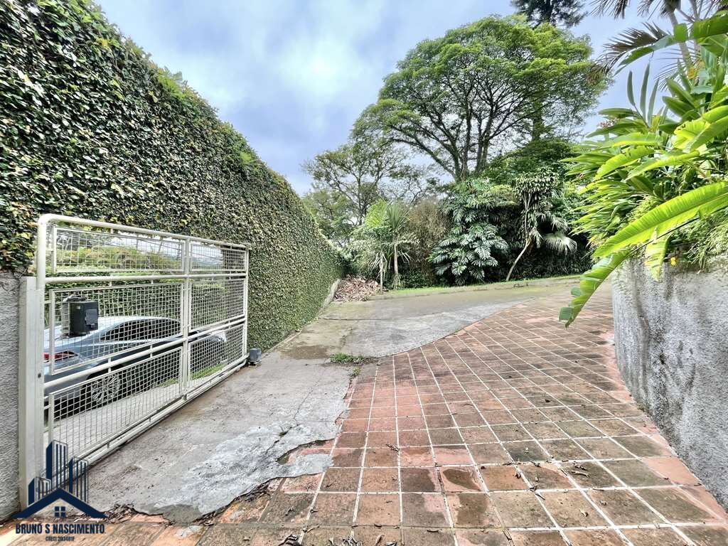 Casa à venda com 4 quartos, 1 suíte, 6 vagas e 409m² no Chácara São João, Carapicuíba (SP) — foto 7 de 30