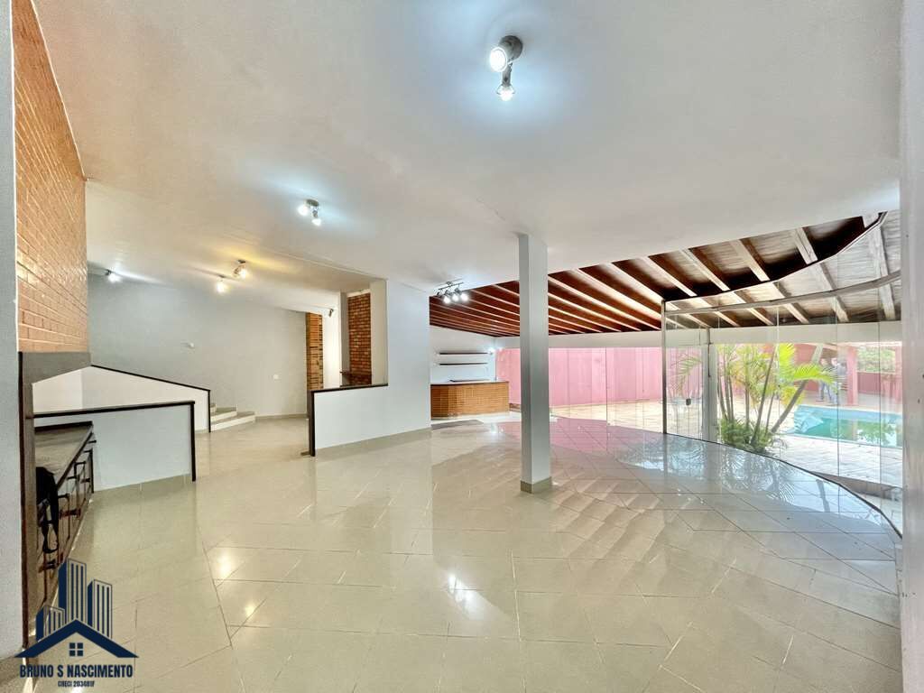 Casa à venda com 4 quartos, 1 suíte, 6 vagas e 409m² no Chácara São João, Carapicuíba (SP) — foto 17 de 30