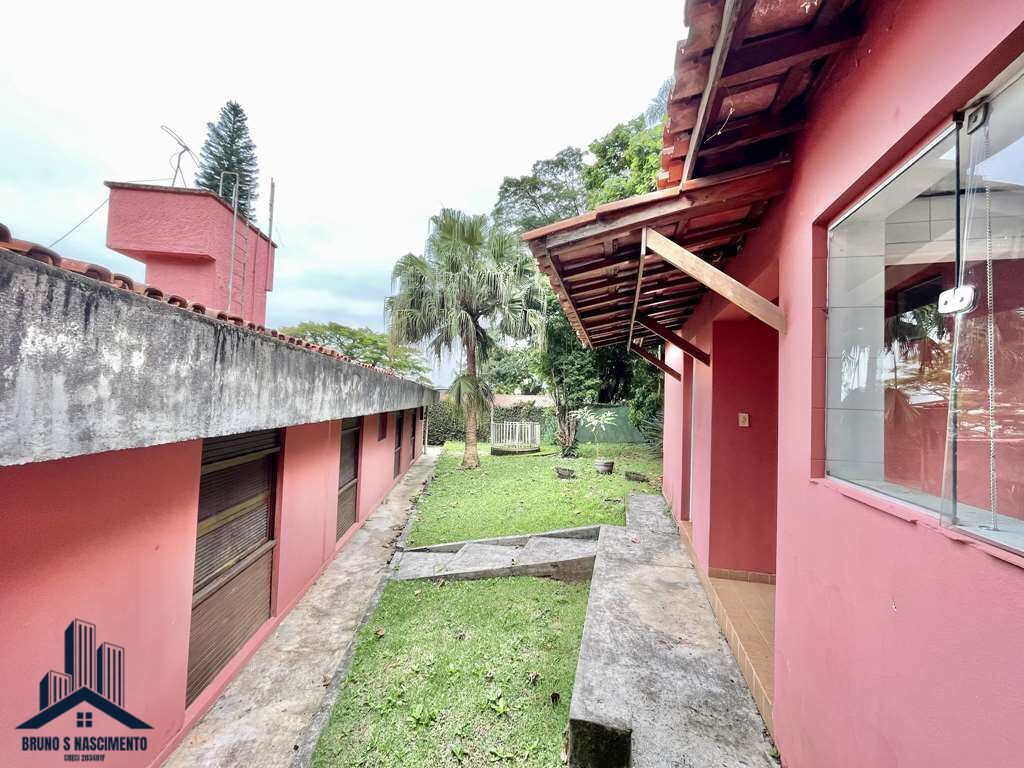 Casa à venda com 4 quartos, 1 suíte, 6 vagas e 409m² no Chácara São João, Carapicuíba (SP) — foto 10 de 30