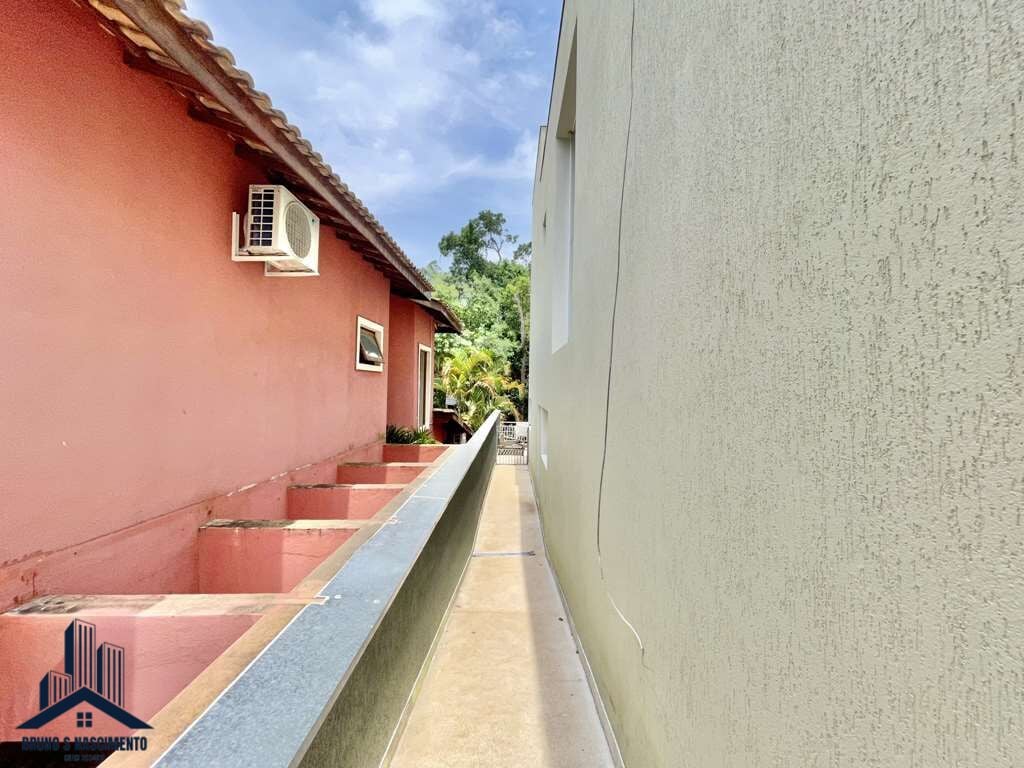 Casa à venda com 4 quartos, 2 suítes, 4 vagas e 386m² no Pousada dos Bandeirantes, Carapicuíba (SP) — foto 8 de 30