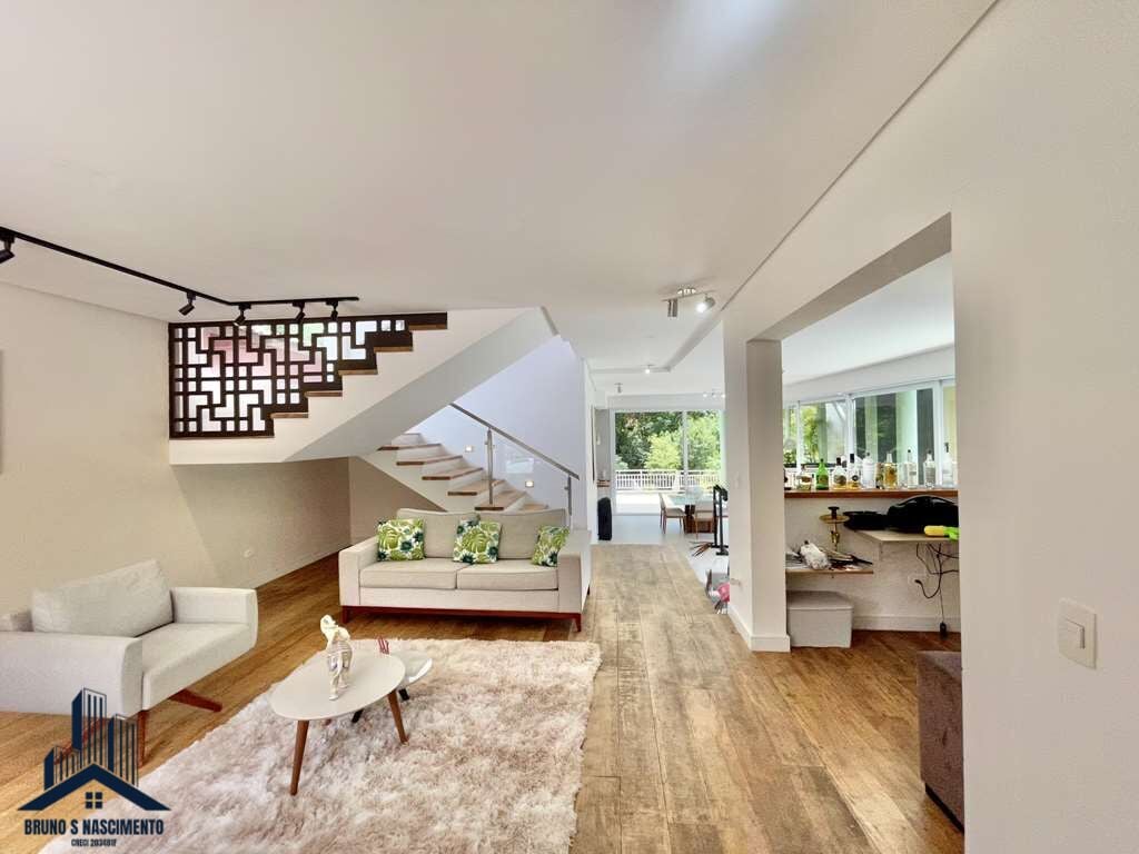 Casa à venda com 4 quartos, 2 suítes, 4 vagas e 386m² no Pousada dos Bandeirantes, Carapicuíba (SP) — foto 7 de 30