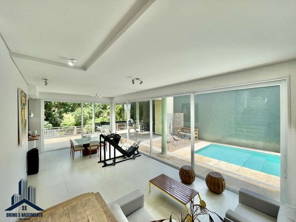 Casa à venda com 4 quartos, 2 suítes, 4 vagas e 386m² no Pousada dos Bandeirantes, Carapicuíba (SP) — foto 13 de 30