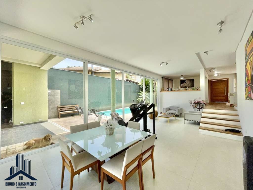 Casa à venda com 4 quartos, 2 suítes, 4 vagas e 386m² no Pousada dos Bandeirantes, Carapicuíba (SP) — foto 16 de 30