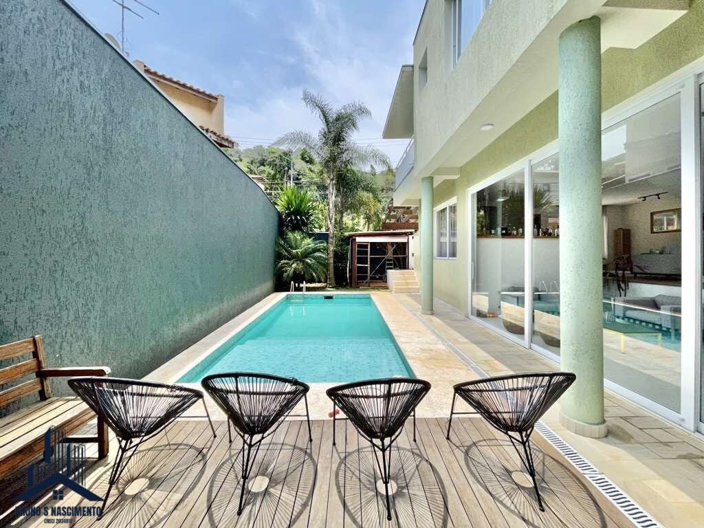 Casa à venda com 4 quartos, 2 suítes, 4 vagas e 386m² no Pousada dos Bandeirantes, Carapicuíba (SP) — foto 24 de 30