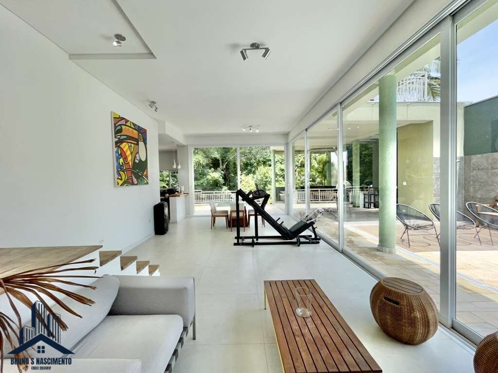 Casa à venda com 4 quartos, 2 suítes, 4 vagas e 386m² no Pousada dos Bandeirantes, Carapicuíba (SP) — foto 14 de 30