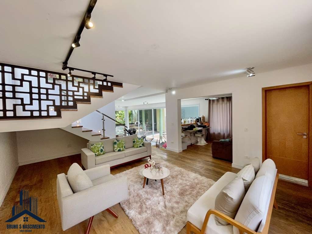 Casa à venda com 4 quartos, 2 suítes, 4 vagas e 386m² no Pousada dos Bandeirantes, Carapicuíba (SP) — foto 9 de 30