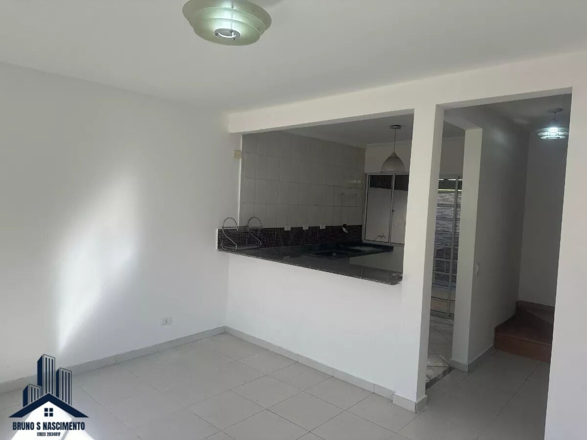Casa à venda com 2 quartos, 1 banheiro, 2 vagas e 60m² no Chácara Canta Galo, Cotia (SP) — foto 4 de 23