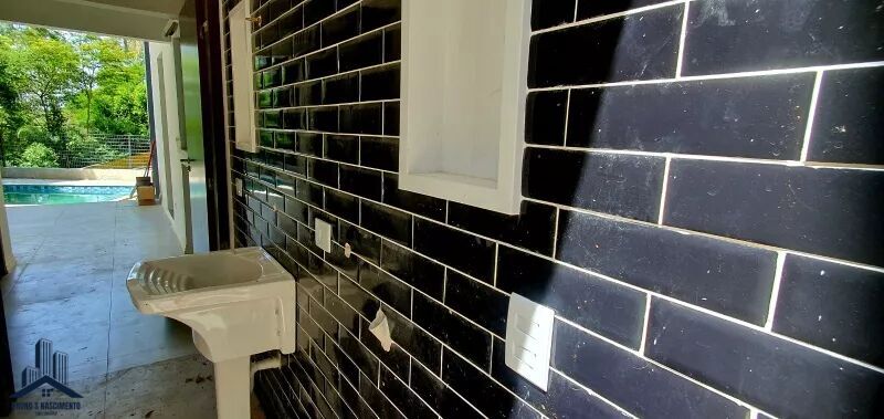 Casa à venda com 4 quartos, 4 suítes, 6 vagas e 240m² no Transurb, Itapevi (SP) — foto 12 de 20