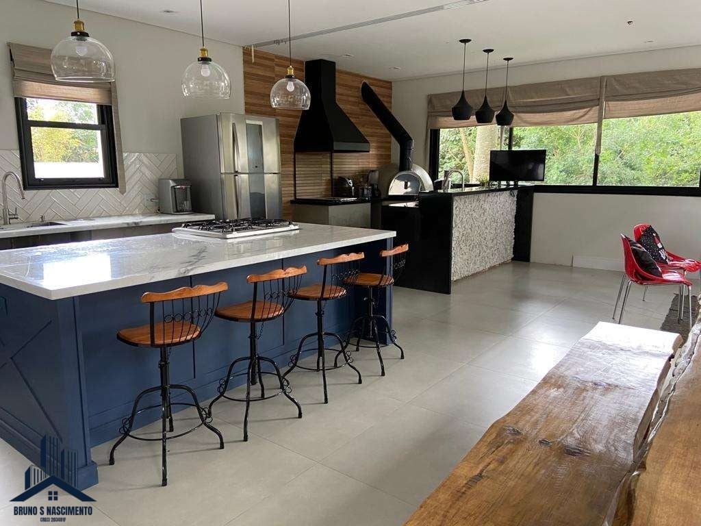 Casa à venda com 3 quartos, 1 suíte, 12 vagas e 427m² no Terras do Madeira, Carapicuíba (SP) — foto 16 de 30