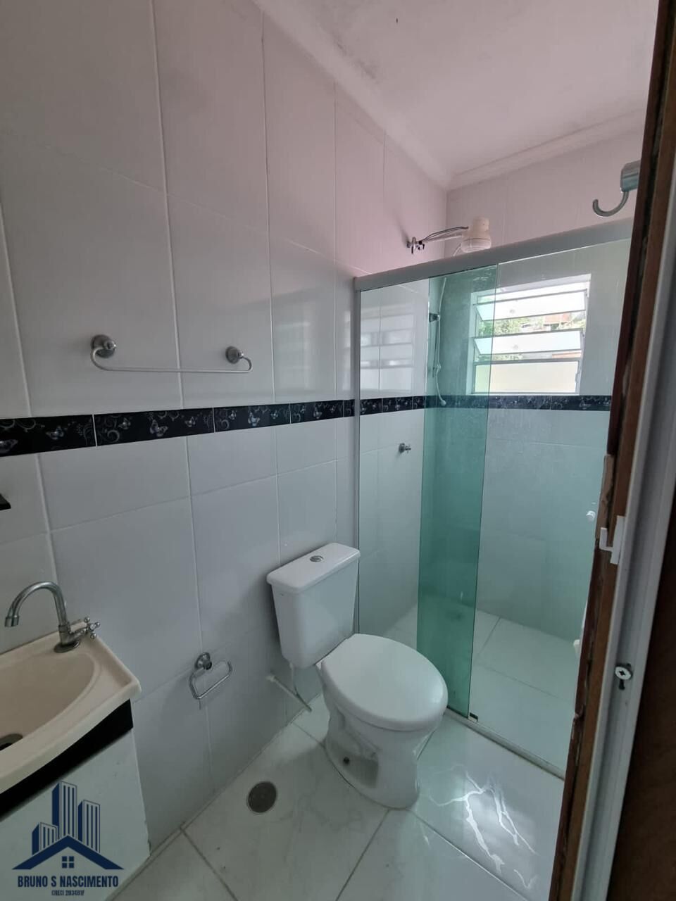 Casa à venda com 6 quartos, 1 suíte, 5 vagas e 250m² no Jardim Lina, Cotia (SP) — foto 15 de 29