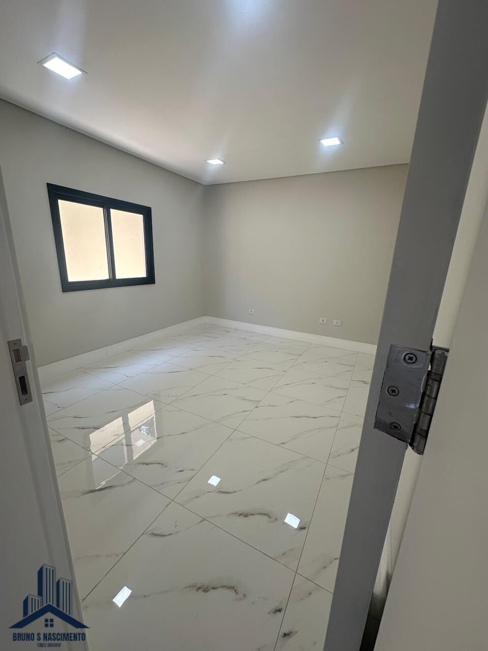 Casa à venda com 3 quartos, 1 suíte, 4 vagas e 382m² no Jardim Rosemary, Itapevi (SP) — foto 26 de 30