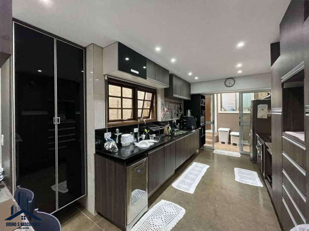 Casa à venda com 3 quartos, 3 suítes, 7 vagas e 180m² no Jardim Semiramis, Cotia (SP) — foto 19 de 30