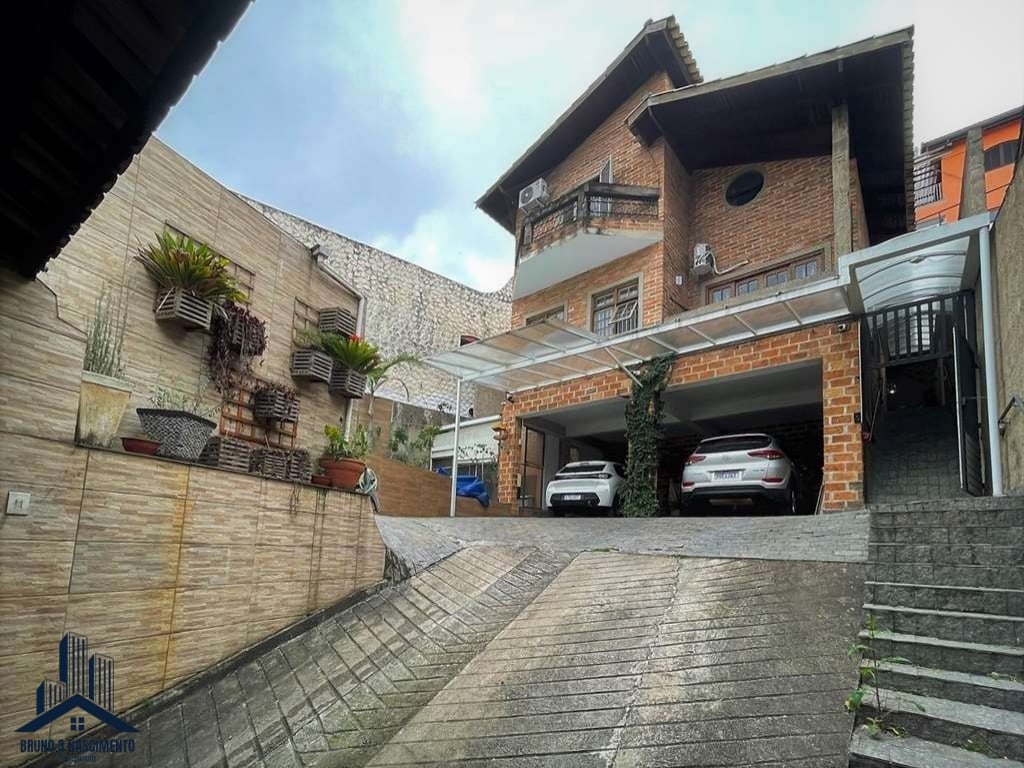 Casa à venda com 3 quartos, 3 suítes, 7 vagas e 180m² no Jardim Semiramis, Cotia (SP) — foto 4 de 30