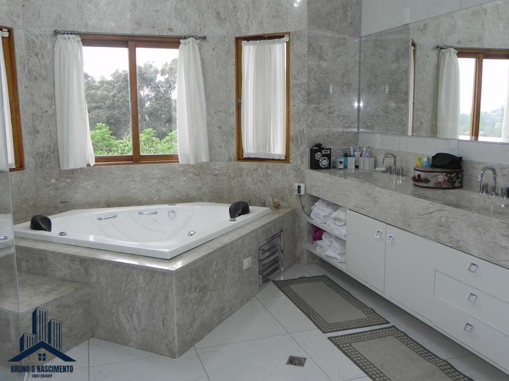 Casa para alugar com 5 quartos, 5 suítes, 6 vagas e 890m² no Chácara Santa Lúcia, Carapicuíba (SP) — foto 21 de 30