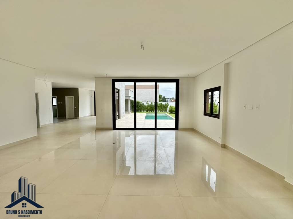 Casa à venda com 4 quartos, 4 suítes, 4 vagas e 307m² no Granja Viana, Carapicuíba (SP) — foto 27 de 30