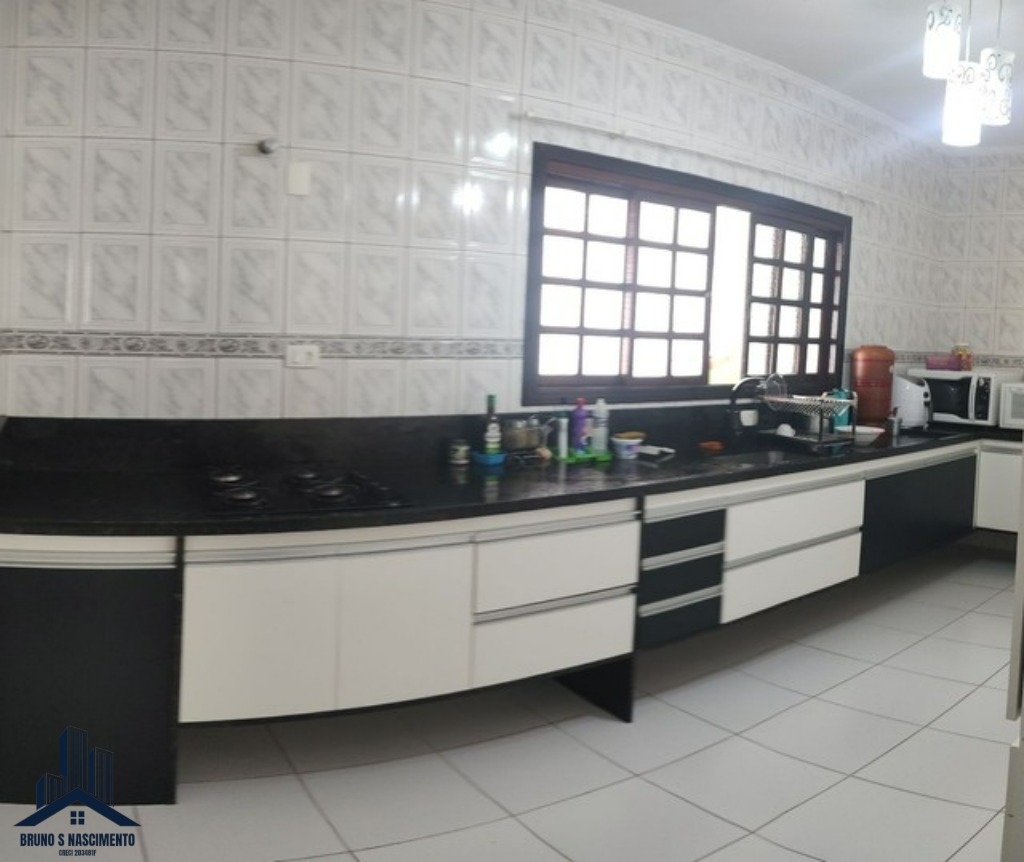 Casa à venda com 6 quartos, 1 suíte, 10 vagas e 405m² no Parque Nova Jandira, Jandira (SP) — foto 9 de 15