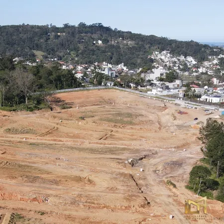 Terreno à venda no bairro Centro em Criciúma/SC
