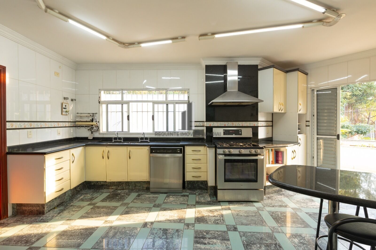 Casa, 4 quartos, 250 m² - Foto 17